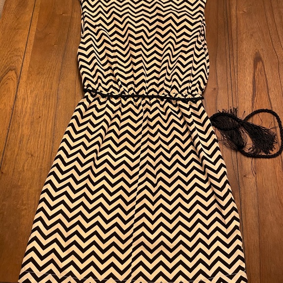 Black & Tan Chevron Dress - Picture 2 of 6